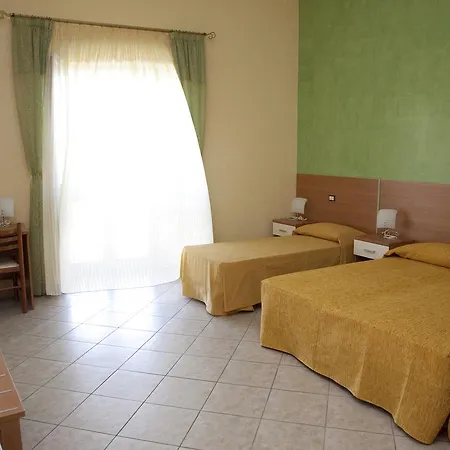 Il Portico Dei Normanni 3* Бутера