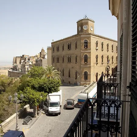 Il Portico Dei Normanni 3* Бутера