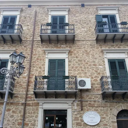 Il Portico Dei Normanni 3* Бутера