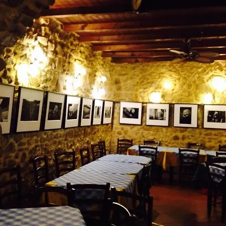 Il Portico Dei Normanni 3* Бутера